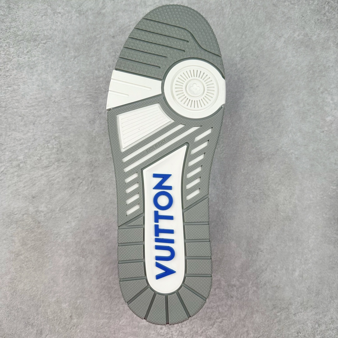 图片[9]-＃K纯原 Louis Vuitton Trainer lv时装走秀运动鞋 市场所有版本中综合最强的货品 GD实力大厂出品 全网最全配色更新最快 最成熟的做工稳定的品控 完美鞋型超高的清洁度 零毛边线头瑕疵 全套原楦原纸版原鞋开模 全网最具灵魂的版型 正确原装黄色鞋盒 正确中底印花 鞋面印花3D高频深度立体 全鞋电脑针车 紧密相连 针距密度一致 环保乳胶注塑鞋垫 厚度脚感还原原版 皮面裁剪部位 统一油边封口工艺 原装橡胶大底含胶量大底组合零偏差 专柜全套包装 防尘袋 说明书 质保卡 男女鞋 尺码：35 36 37 38 39 40 41 42 43 44 45-选品中心