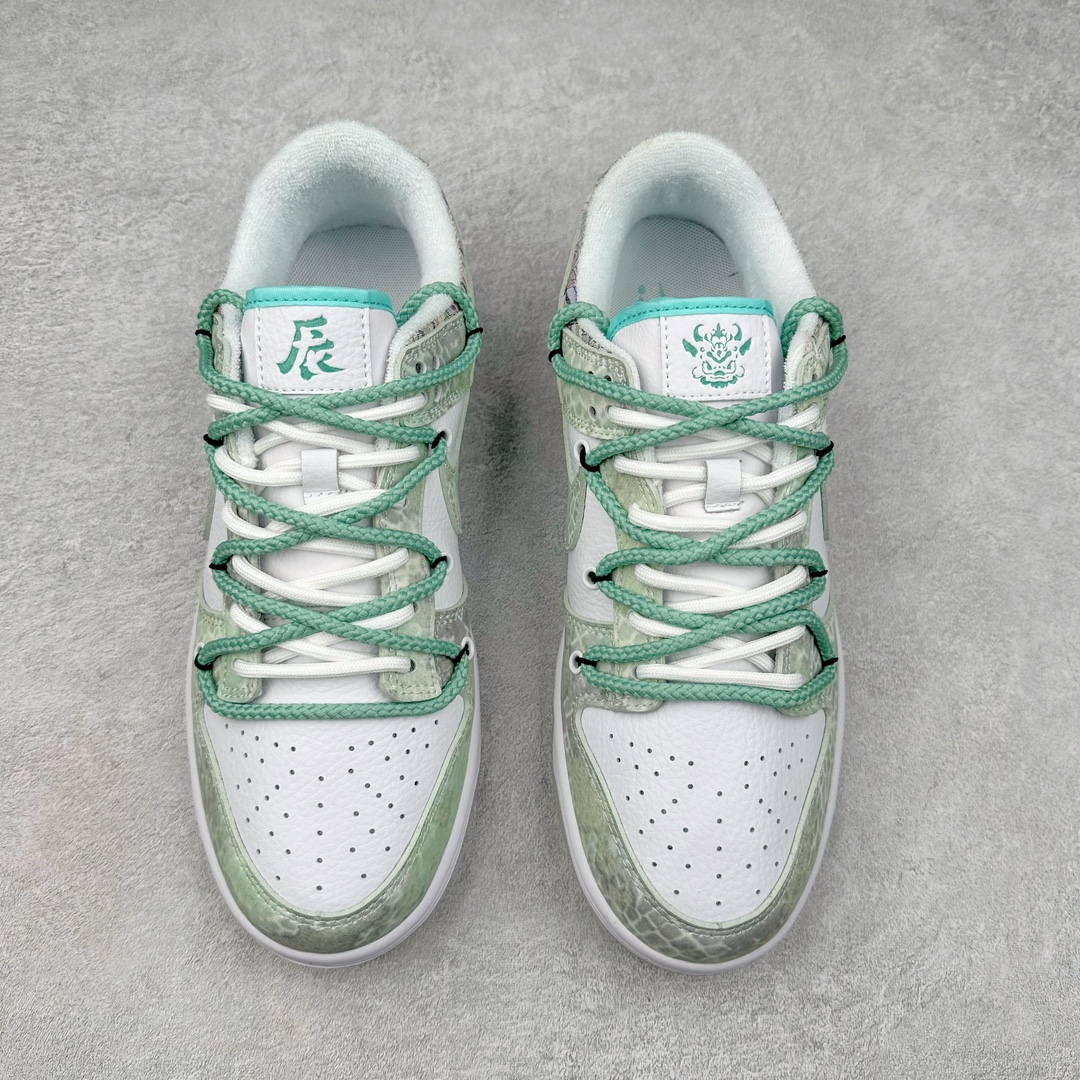 图片[2]-NK Dunk Low 定制配色 SJ2068-229 大厂出品 极力推荐 原装头层材料 独家版型蒸餾加工帶來的是更好的视觉和脚感体验大厂纯原品质出货 清洁度 电绣工艺 皮料切割干净无任何毛边 细节完美 尺码：36 36.5 37.5 38 38.5 39 40 40.5 41 42 42.5 43 44 44.5 45 46 47.5-选品中心