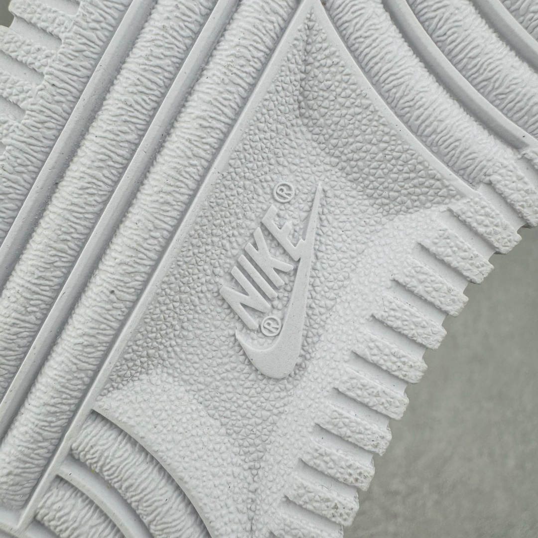 图片[21]-＃特价福利 NK Air Force 1´07 Low 空军一号低帮百搭休闲运动板鞋 CZ0270-106 柔软、弹性十足的缓震性能和出色的中底设计 横跨复古与现代的外型结合 造就出风靡全球 三十多年的Force 1 直到今天还深受青睐 尺码：35.5 36 36.5 37.5 38 38.5 39-选品中心