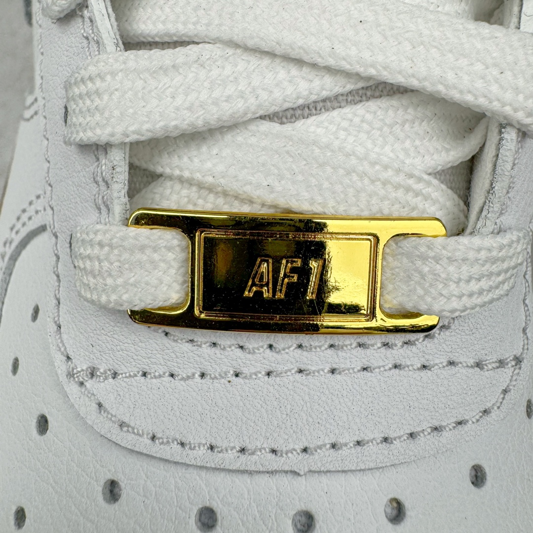 图片[17]-＃特价福利 NK Air Force 1´07 Low 空军一号低帮百搭休闲运动板鞋 CZ0270-106 柔软、弹性十足的缓震性能和出色的中底设计 横跨复古与现代的外型结合 造就出风靡全球 三十多年的Force 1 直到今天还深受青睐 尺码：35.5 36 36.5 37.5 38 38.5 39-选品中心