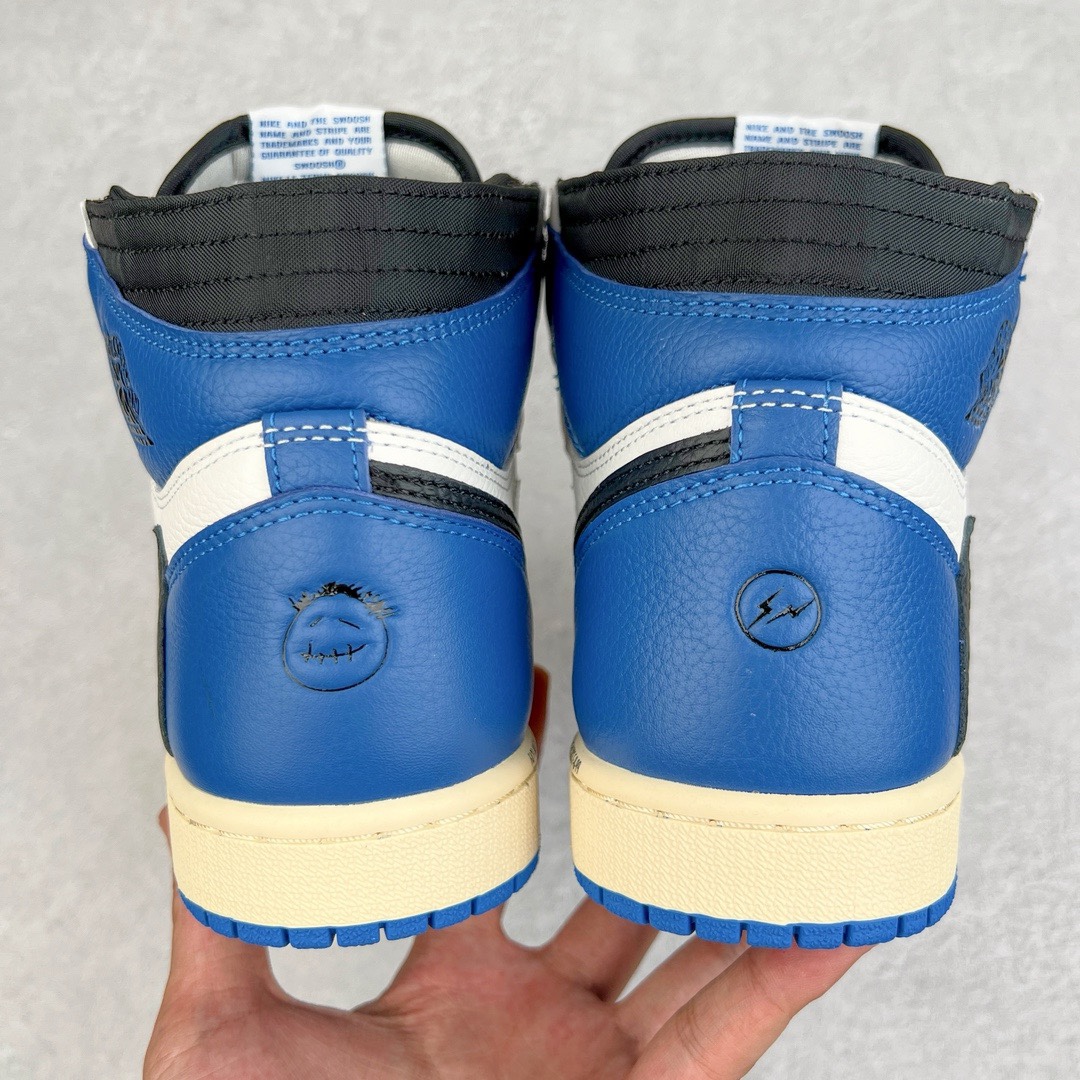 图片[8]-＃H12同源特价 Travis Scott x Fragment x Air Jordan AJ1 High OG SP \\\”Military Blue\\\”闪电倒勾高帮 DH3227-105 原盒原配 外盒透明胶套 内侧字体 工整带凹凸感 原厂拉帮工艺 针距密度一致 全新升级网板中底 原楦原纸板开发 后跟弧度收口自然不对折 极致一眼正品既视感 原厂皮料 进口玻璃冲刀皮料裁剪零毛边 承诺百分百一致原鞋 全鞋电脑针车工艺 鞋面清洁度最高QC检验标准 控制溢胶 飞翼3D高频深度立体 鞋盒、防尘纸 均采购来自原厂 尺码：36 36.5 37.5 38 38.5 39 40 40.5 41 42 42.5 43 44 44.5 45 46 47.5-选品中心
