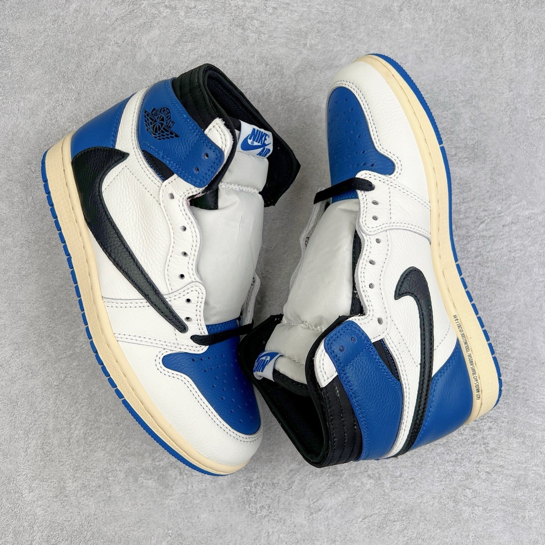 图片[3]-＃H12同源特价 Travis Scott x Fragment x Air Jordan AJ1 High OG SP \\\”Military Blue\\\”闪电倒勾高帮 DH3227-105 原盒原配 外盒透明胶套 内侧字体 工整带凹凸感 原厂拉帮工艺 针距密度一致 全新升级网板中底 原楦原纸板开发 后跟弧度收口自然不对折 极致一眼正品既视感 原厂皮料 进口玻璃冲刀皮料裁剪零毛边 承诺百分百一致原鞋 全鞋电脑针车工艺 鞋面清洁度最高QC检验标准 控制溢胶 飞翼3D高频深度立体 鞋盒、防尘纸 均采购来自原厂 尺码：36 36.5 37.5 38 38.5 39 40 40.5 41 42 42.5 43 44 44.5 45 46 47.5-选品中心