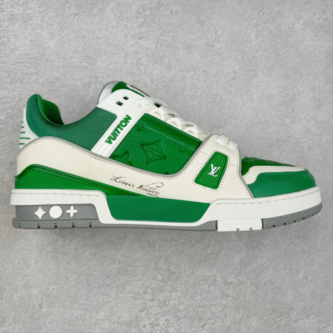 ＃K纯原 Louis Vuitton Trainer lv时装走秀运动鞋 市场所有版本中综合最强的货品 GD实力大厂出品 全网最全配色更新最快 最成熟的做工稳定的品控 完美鞋型超高的清洁度 零毛边线头瑕疵 全套原楦原纸版原鞋开模 全网最具灵魂的版型 正确原装黄色鞋盒 正确中底印花 鞋面印花3D高频深度立体 全鞋电脑针车 紧密相连 针距密度一致 环保乳胶注塑鞋垫 厚度脚感还原原版 皮面裁剪部位 统一油边封口工艺 原装橡胶大底含胶量大底组合零偏差 专柜全套包装 防尘袋 说明书 质保卡 男女鞋 尺码：35 36 37 38 39 40 41 42 43 44 45-选品中心