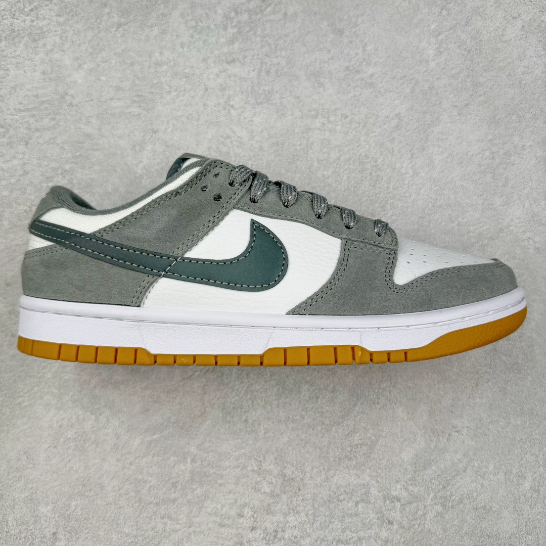 ＃TG特价福利 NK Dunk Low 口碑大厂出品 品控大底版型不断改良更新 全套原纸板楦头开发 确保原汁原味 完美呈现DUNK版型 一比一鞋头弧度高度鞋身弧度 此版本只针对中端市场 皮料材质有所更替 其他数据细节工艺流程均保持一致 绝不口嗨 细节品控鞋型随意对比 独家私模官方第六代原厂航空铝磨具打磨大底 鞋头坡度极致还原 无解鞋型 原盒原配 圈内天花板工艺 原厂玻璃冲刀 超高清洁度 全鞋零毛边皮料切割 原厂中底布点胶 中底布拉帮走线遵循公司 尺码：35.5 36 36.5 37.5 38 38.5 39 40 40.5 41 42 42.5 43 44 44.5 45 46 47.5-选品中心