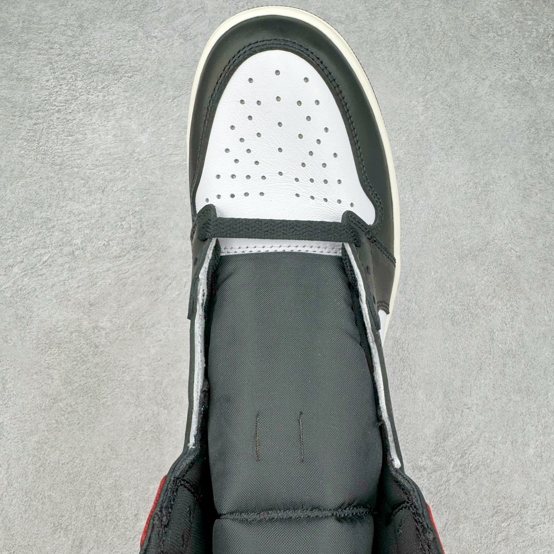 图片[4]-＃OG纯原 Air Jordan AJ1 Retro High 新黑脚趾2024 DZ5485-106 原盒原配 原厂拉帮工艺 针距密度一致 全新升级网板中底 原楦原纸板开发 后跟弧度收口自然不对折 极致一眼正品既视感 原厂皮料 进口玻璃冲刀皮料裁剪零毛边 承诺百分百一致原鞋 全鞋电脑针车工艺 鞋面清洁度最高QC检验标准 控制溢胶 飞翼3D高频深度立体 鞋盒、防尘纸 均采购来自原厂 尺码：36 36.5 37.5 38 38.5 39 40 40.5 41 42 42.5 43 44 44.5 45 46 47.5-选品中心