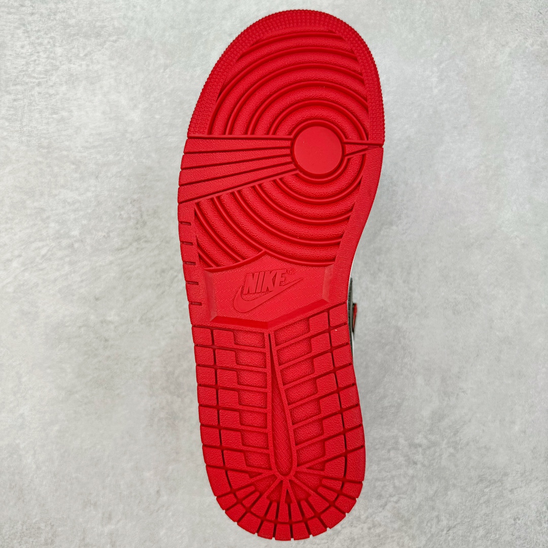 图片[9]-＃OG纯原 Air Jordan AJ1 Retro High 新黑脚趾2024 DZ5485-106 原盒原配 原厂拉帮工艺 针距密度一致 全新升级网板中底 原楦原纸板开发 后跟弧度收口自然不对折 极致一眼正品既视感 原厂皮料 进口玻璃冲刀皮料裁剪零毛边 承诺百分百一致原鞋 全鞋电脑针车工艺 鞋面清洁度最高QC检验标准 控制溢胶 飞翼3D高频深度立体 鞋盒、防尘纸 均采购来自原厂 尺码：36 36.5 37.5 38 38.5 39 40 40.5 41 42 42.5 43 44 44.5 45 46 47.5-选品中心