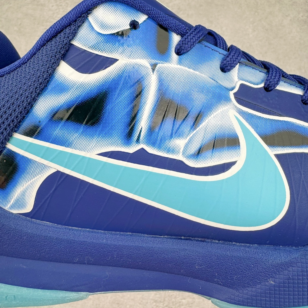 图片[18]-＃OG纯原 NK Zoom Kobe ZK5 科比5代 X-Ray 蓝色骨骼 HJ4303-400 Zoom Turbo气垫➕后掌EVA缓震 实战配置直接拉满 原楦纸板开发 鞋身流线型、后跟塑形 区分土肥圆 原档数据3D打印 鞋面细节匹配原版 全身鞋材卡料色独家定制 唯一正确喷漆SWOOSH NK专利Flyknit飞线科技，给予鞋身足够抗扭矩力 真实底模最大47.5 实战利器 专供海外市场 尺码：40 40.5 41 42 42.5 43 44 44.5 45 46 47.5 （脚宽、脚胖 建议买大半码）-选品中心