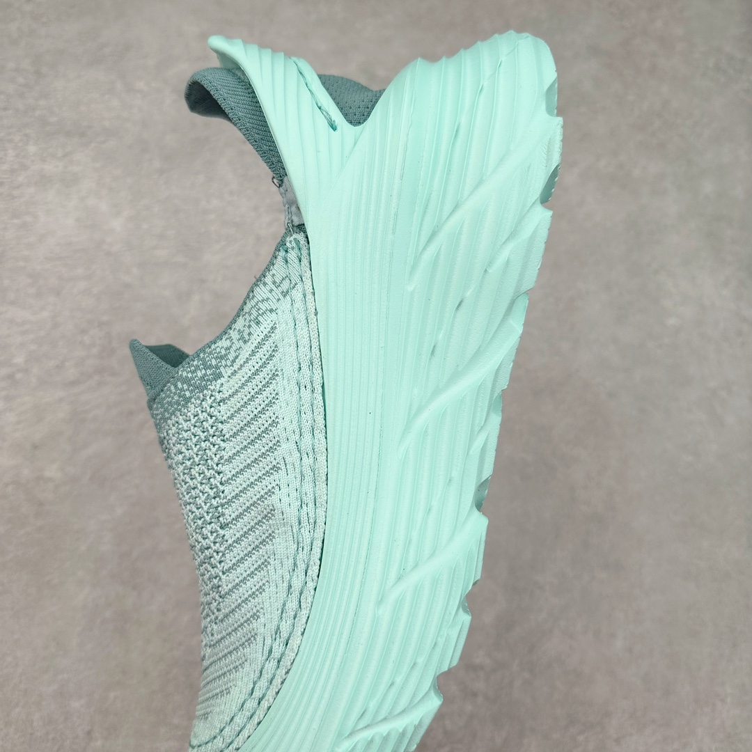 图片[7]-＃HK纯原 HOKA ONE ONE Restore TC 一脚蹬徒步舒适缓震运动鞋 继承了 HOKA ONE ONE® 标志性的缓冲中底，兼具轻盈脚感和出众缓震。NEWOK本期为大家准备了两款各具特色HOKA ONE ONE Restore TC 鞋款，希望能为你的夏日穿搭提供更多灵感。鞋款鞋面采用弹性布料，鞋面透气舒适，日常穿搭舒适不磨脚。鞋款以弹性松紧织带取代传统鞋带设计，省事又省心，“一脚蹬”简直是最具懒人属性的球鞋，低调朴素又不失质感。重量不到百克，依旧是外形“笨拙”实则是轻巧、舒适与安全兼备的品牌固有打法。搭配上，无论是夏日短裤造型，还是搭配你的长袜，Restore TC 能够满足你的多种穿搭。舒适程度堪比众多大牌“老头乐”，鞋底的厚厚的泡沫鞋垫让你深陷其中！尺码：36 36.5 37.5 38 38.5 39 40 40.5 41 42 42.5 43 44 44.5 45-选品中心