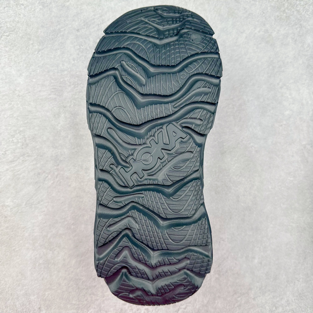 图片[9]-＃HK纯原 HOKA ONE ONE Restore TC 一脚蹬徒步舒适缓震运动鞋 继承了 HOKA ONE ONE® 标志性的缓冲中底，兼具轻盈脚感和出众缓震。NEWOK本期为大家准备了两款各具特色HOKA ONE ONE Restore TC 鞋款，希望能为你的夏日穿搭提供更多灵感。鞋款鞋面采用弹性布料，鞋面透气舒适，日常穿搭舒适不磨脚。鞋款以弹性松紧织带取代传统鞋带设计，省事又省心，“一脚蹬”简直是最具懒人属性的球鞋，低调朴素又不失质感。重量不到百克，依旧是外形“笨拙”实则是轻巧、舒适与安全兼备的品牌固有打法。搭配上，无论是夏日短裤造型，还是搭配你的长袜，Restore TC 能够满足你的多种穿搭。舒适程度堪比众多大牌“老头乐”，鞋底的厚厚的泡沫鞋垫让你深陷其中！尺码：36 36.5 37.5 38 38.5 39 40 40.5 41 42 42.5 43 44 44.5 45-选品中心