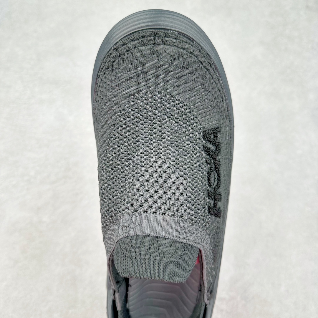 图片[4]-＃HK纯原 HOKA ONE ONE Restore TC 一脚蹬徒步舒适缓震运动鞋 继承了 HOKA ONE ONE® 标志性的缓冲中底，兼具轻盈脚感和出众缓震。NEWOK本期为大家准备了两款各具特色HOKA ONE ONE Restore TC 鞋款，希望能为你的夏日穿搭提供更多灵感。鞋款鞋面采用弹性布料，鞋面透气舒适，日常穿搭舒适不磨脚。鞋款以弹性松紧织带取代传统鞋带设计，省事又省心，“一脚蹬”简直是最具懒人属性的球鞋，低调朴素又不失质感。重量不到百克，依旧是外形“笨拙”实则是轻巧、舒适与安全兼备的品牌固有打法。搭配上，无论是夏日短裤造型，还是搭配你的长袜，Restore TC 能够满足你的多种穿搭。舒适程度堪比众多大牌“老头乐”，鞋底的厚厚的泡沫鞋垫让你深陷其中！尺码：36 36.5 37.5 38 38.5 39 40 40.5 41 42 42.5 43 44 44.5 45-选品中心