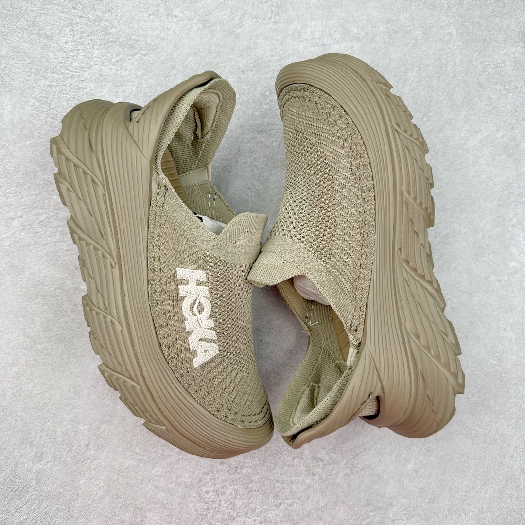 图片[3]-＃HK纯原 HOKA ONE ONE Restore TC 一脚蹬徒步舒适缓震运动鞋 继承了 HOKA ONE ONE® 标志性的缓冲中底，兼具轻盈脚感和出众缓震。NEWOK本期为大家准备了两款各具特色HOKA ONE ONE Restore TC 鞋款，希望能为你的夏日穿搭提供更多灵感。鞋款鞋面采用弹性布料，鞋面透气舒适，日常穿搭舒适不磨脚。鞋款以弹性松紧织带取代传统鞋带设计，省事又省心，“一脚蹬”简直是最具懒人属性的球鞋，低调朴素又不失质感。重量不到百克，依旧是外形“笨拙”实则是轻巧、舒适与安全兼备的品牌固有打法。搭配上，无论是夏日短裤造型，还是搭配你的长袜，Restore TC 能够满足你的多种穿搭。舒适程度堪比众多大牌“老头乐”，鞋底的厚厚的泡沫鞋垫让你深陷其中！尺码：36 36.5 37.5 38 38.5 39 40 40.5 41 42 42.5 43 44 44.5 45-选品中心