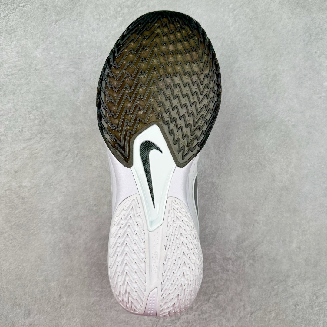 图片[9]-＃F版 NK G.T. Cut 3.0 EP GT3代实战篮球鞋 DV2913-102 该鞋款采用出众回弹设计 为切入、转向和移步篮筐提供出色的能量回馈 回弹性能带来弹力充沛的迈步体验 助你爆发疾速 全掌型 ZoomX 泡绵 缔造弹力出众的轻盈迈步体验 助你在比赛升温时能够急速快攻 驰骋全场 鞋面绳线与鞋带相结合 有助稳固前足 后跟搭配加垫鞋口 为脚踝营造舒适稳固感受 全掌型 ZoomX 泡绵 能够带来出众的能量回馈 前足外侧采用精巧塑料覆面 在瞬间爆发时提供稳固脚感 尺码：39 40 40.5 41 42 42.5 43 44 44.5 45 46-选品中心