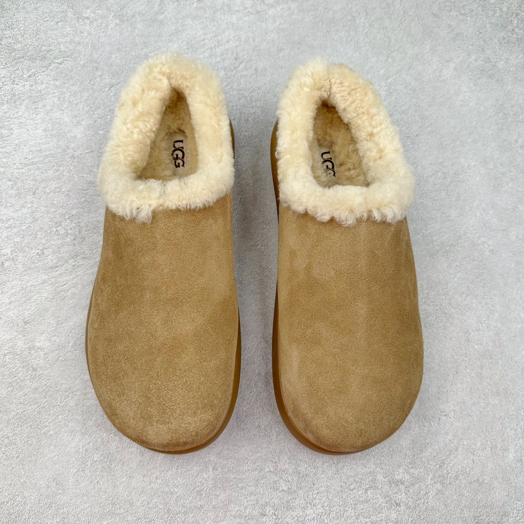 图片[2]-＃GD UGG 5888经典秋冬羊皮毛一体雪地靴 隆丰A级澳洲进口羊皮毛一体 完全遵循ZP工艺流程 代工厂原厂版师 秉承无原鞋不开发选择 注重每一处细节 市面最正版型 TREADLITE\\\”轻翼\\\”科技外底 轻便/耐用/柔韧/桩型【售后郑重承诺】一个月内若出现重大脱胶/断底等质量问题 直接为您换新 翻毛皮鞋面 细腻亲肤再生聚酯纤维滚边 舒适易打理 保暖性佳 UGG plush™ 里衬和内底 茸软亲肤 舒适暖足 经典鞋型搭配轻盈厚底 稳稳拿捏秋冬出街时髦造型 Treadlite by UGG 轻翼大底 轻盈缓震 为双足减负 舒适轻便 助你轻松畅玩整天 尺码：35 36 37 38 39 40-选品中心