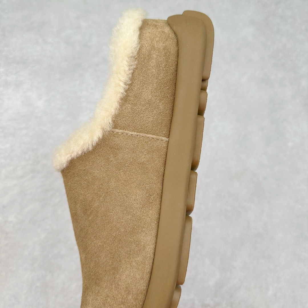 图片[7]-＃GD UGG 5888经典秋冬羊皮毛一体雪地靴 隆丰A级澳洲进口羊皮毛一体 完全遵循ZP工艺流程 代工厂原厂版师 秉承无原鞋不开发选择 注重每一处细节 市面最正版型 TREADLITE\\\”轻翼\\\”科技外底 轻便/耐用/柔韧/桩型【售后郑重承诺】一个月内若出现重大脱胶/断底等质量问题 直接为您换新 翻毛皮鞋面 细腻亲肤再生聚酯纤维滚边 舒适易打理 保暖性佳 UGG plush™ 里衬和内底 茸软亲肤 舒适暖足 经典鞋型搭配轻盈厚底 稳稳拿捏秋冬出街时髦造型 Treadlite by UGG 轻翼大底 轻盈缓震 为双足减负 舒适轻便 助你轻松畅玩整天 尺码：35 36 37 38 39 40-选品中心