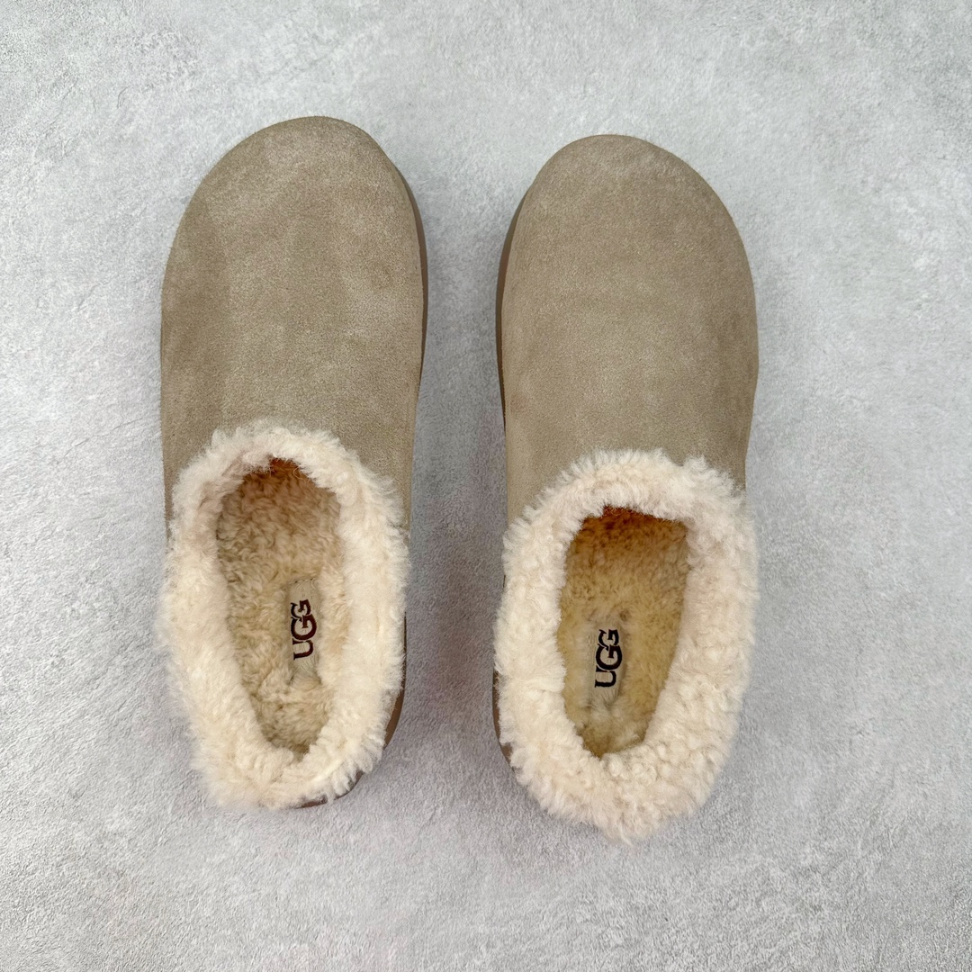 图片[3]-＃GD UGG 5888经典秋冬羊皮毛一体雪地靴 隆丰A级澳洲进口羊皮毛一体 完全遵循ZP工艺流程 代工厂原厂版师 秉承无原鞋不开发选择 注重每一处细节 市面最正版型 TREADLITE\\\”轻翼\\\”科技外底 轻便/耐用/柔韧/桩型【售后郑重承诺】一个月内若出现重大脱胶/断底等质量问题 直接为您换新 翻毛皮鞋面 细腻亲肤再生聚酯纤维滚边 舒适易打理 保暖性佳 UGG plush™ 里衬和内底 茸软亲肤 舒适暖足 经典鞋型搭配轻盈厚底 稳稳拿捏秋冬出街时髦造型 Treadlite by UGG 轻翼大底 轻盈缓震 为双足减负 舒适轻便 助你轻松畅玩整天 尺码：35 36 37 38 39 40-选品中心