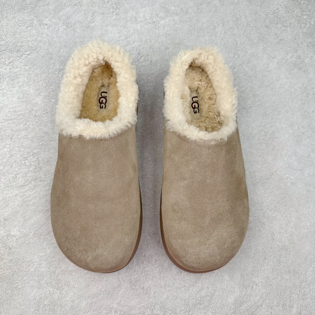 图片[2]-＃GD UGG 5888经典秋冬羊皮毛一体雪地靴 隆丰A级澳洲进口羊皮毛一体 完全遵循ZP工艺流程 代工厂原厂版师 秉承无原鞋不开发选择 注重每一处细节 市面最正版型 TREADLITE\\\”轻翼\\\”科技外底 轻便/耐用/柔韧/桩型【售后郑重承诺】一个月内若出现重大脱胶/断底等质量问题 直接为您换新 翻毛皮鞋面 细腻亲肤再生聚酯纤维滚边 舒适易打理 保暖性佳 UGG plush™ 里衬和内底 茸软亲肤 舒适暖足 经典鞋型搭配轻盈厚底 稳稳拿捏秋冬出街时髦造型 Treadlite by UGG 轻翼大底 轻盈缓震 为双足减负 舒适轻便 助你轻松畅玩整天 尺码：35 36 37 38 39 40-选品中心