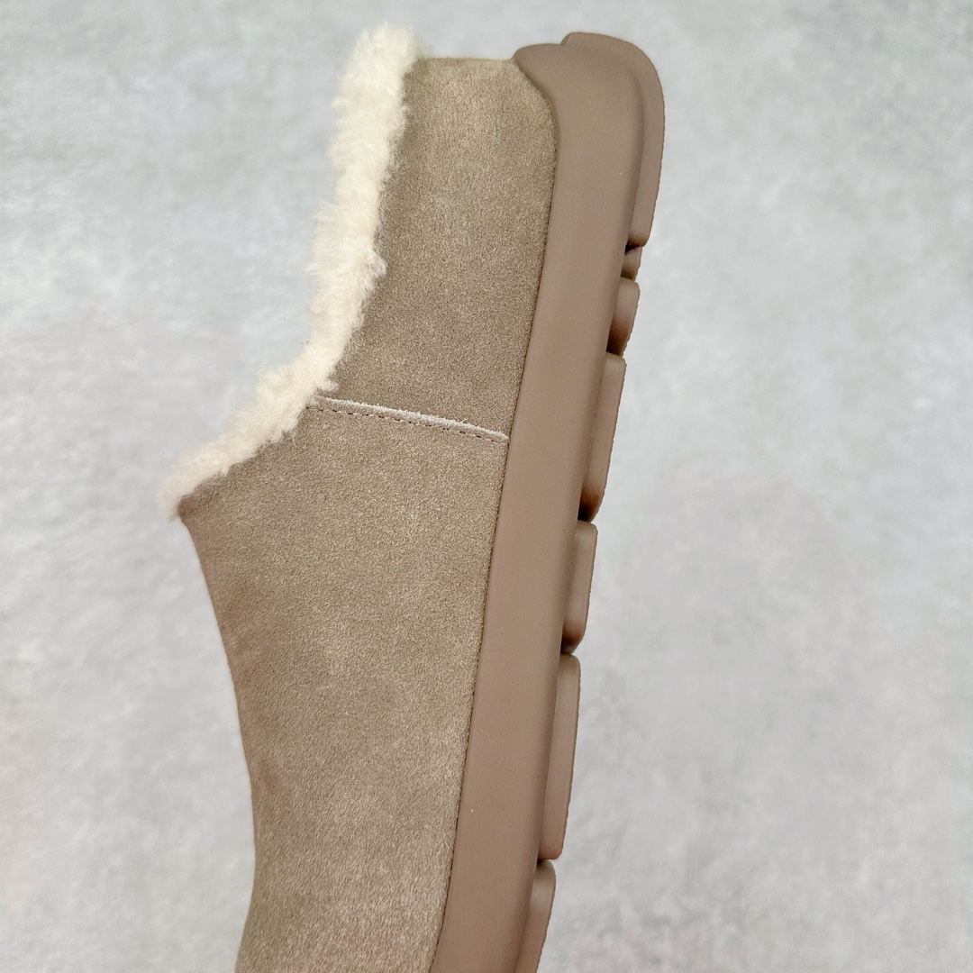 图片[7]-＃GD UGG 5888经典秋冬羊皮毛一体雪地靴 隆丰A级澳洲进口羊皮毛一体 完全遵循ZP工艺流程 代工厂原厂版师 秉承无原鞋不开发选择 注重每一处细节 市面最正版型 TREADLITE\\\”轻翼\\\”科技外底 轻便/耐用/柔韧/桩型【售后郑重承诺】一个月内若出现重大脱胶/断底等质量问题 直接为您换新 翻毛皮鞋面 细腻亲肤再生聚酯纤维滚边 舒适易打理 保暖性佳 UGG plush™ 里衬和内底 茸软亲肤 舒适暖足 经典鞋型搭配轻盈厚底 稳稳拿捏秋冬出街时髦造型 Treadlite by UGG 轻翼大底 轻盈缓震 为双足减负 舒适轻便 助你轻松畅玩整天 尺码：35 36 37 38 39 40-选品中心