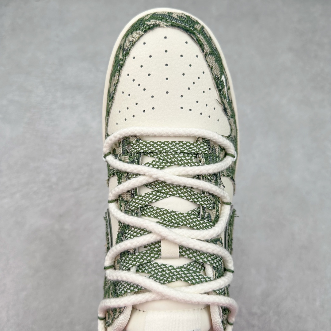 图片[4]-NK Dunk Low 定制配色 SJ2068-309 大厂出品 极力推荐 原装头层材料 独家版型蒸餾加工帶來的是更好的视觉和脚感体验大厂纯原品质出货 清洁度 电绣工艺 皮料切割干净无任何毛边 细节完美 尺码：36 36.5 37.5 38 38.5 39 40 40.5 41 42 42.5 43 44 44.5 45 46 47.5-选品中心