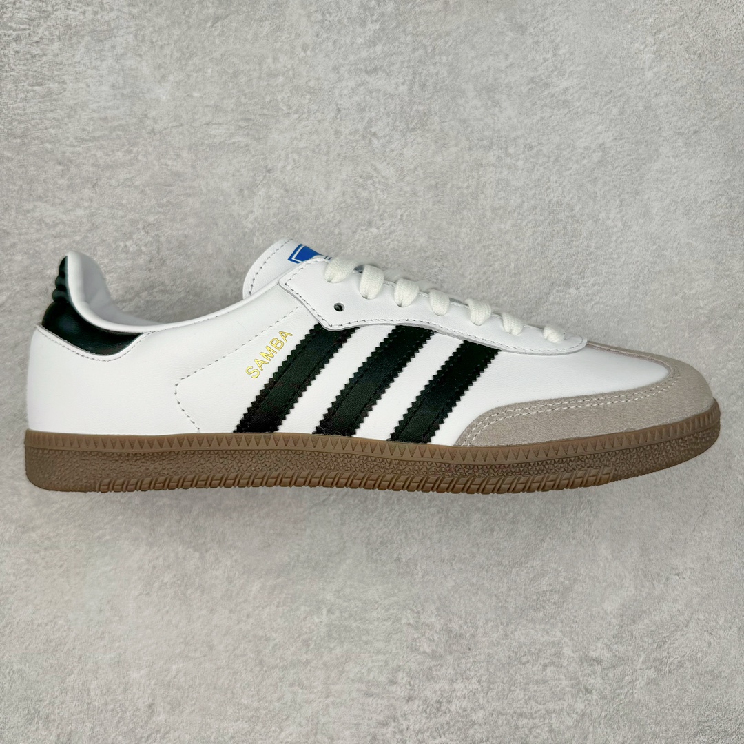 ＃CS纯原 AD Original Samba OG 复古经典轻便板鞋 白黑 B75806 原装头层牛皮加持 正确烫金高频细节 原装纳米超迁皮料 独家私模橡胶大底 原盒原配 正确黑色中底布 过宽过胶 这款桑巴鞋展示了高质量的工艺 带有装饰的超锁缝制和无缝的手感 柔软、柔软的皮革造型和标志性的3条纹完成了精致的外观 正规合身鞋带 鞋面上有绒面鞋垫 橡胶鞋底 享受正畸套筒软感 自50年代首次亮相以来就一直在赢得粉丝的青睐 尺码：36 36.5 37.5 38 38.5 39 40 40.5 41 42 42.5 43 44 44.5 45-选品中心