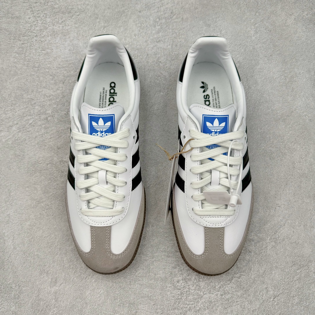 图片[2]-＃CS纯原 AD Original Samba OG 复古经典轻便板鞋 白黑 B75806 原装头层牛皮加持 正确烫金高频细节 原装纳米超迁皮料 独家私模橡胶大底 原盒原配 正确黑色中底布 过宽过胶 这款桑巴鞋展示了高质量的工艺 带有装饰的超锁缝制和无缝的手感 柔软、柔软的皮革造型和标志性的3条纹完成了精致的外观 正规合身鞋带 鞋面上有绒面鞋垫 橡胶鞋底 享受正畸套筒软感 自50年代首次亮相以来就一直在赢得粉丝的青睐 尺码：36 36.5 37.5 38 38.5 39 40 40.5 41 42 42.5 43 44 44.5 45-选品中心