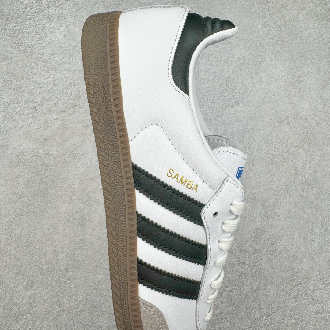 图片[6]-＃CS纯原 AD Original Samba OG 复古经典轻便板鞋 白黑 B75806 原装头层牛皮加持 正确烫金高频细节 原装纳米超迁皮料 独家私模橡胶大底 原盒原配 正确黑色中底布 过宽过胶 这款桑巴鞋展示了高质量的工艺 带有装饰的超锁缝制和无缝的手感 柔软、柔软的皮革造型和标志性的3条纹完成了精致的外观 正规合身鞋带 鞋面上有绒面鞋垫 橡胶鞋底 享受正畸套筒软感 自50年代首次亮相以来就一直在赢得粉丝的青睐 尺码：36 36.5 37.5 38 38.5 39 40 40.5 41 42 42.5 43 44 44.5 45-选品中心