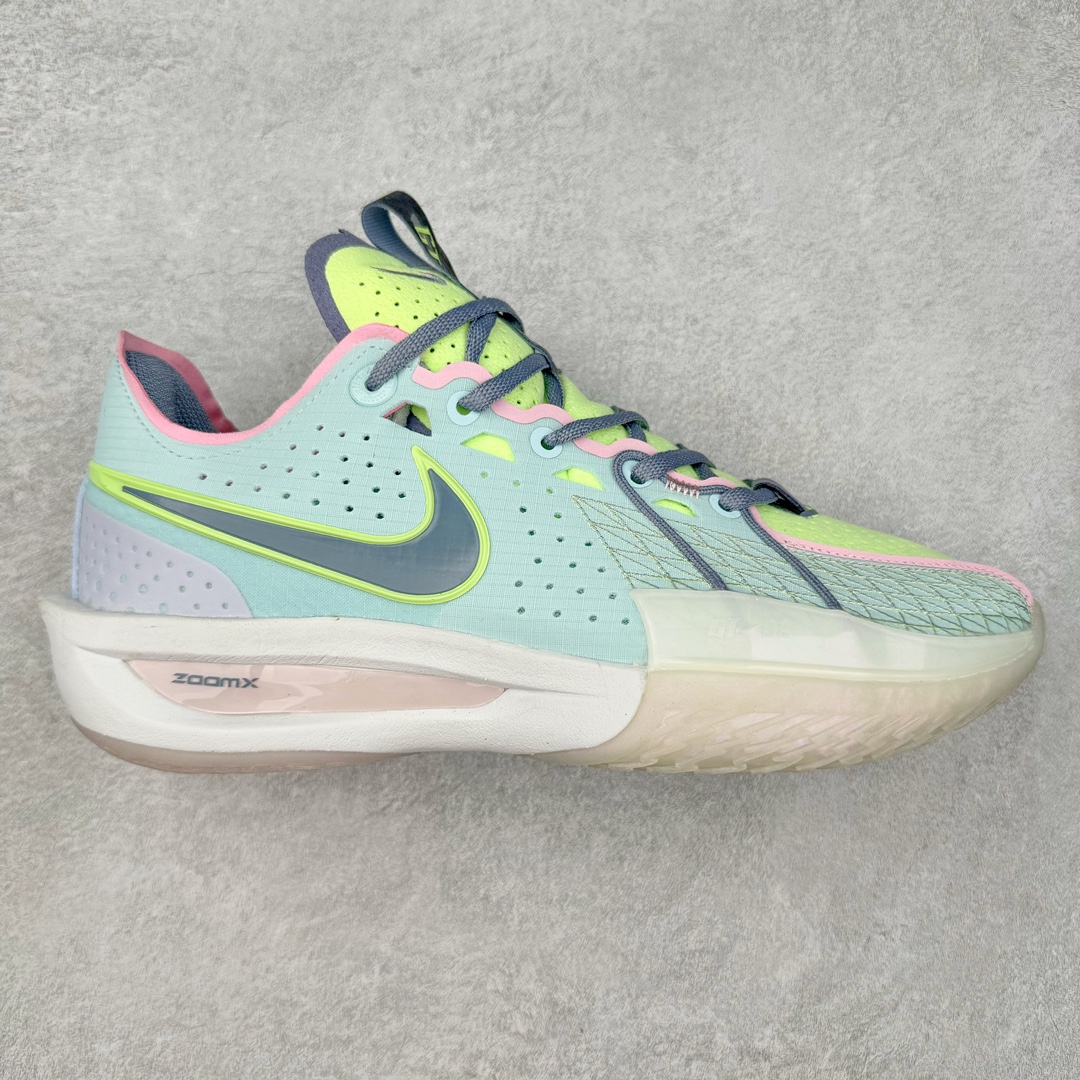 ＃F版 NK G.T. Cut 3.0 EP GT3代实战篮球鞋 DV2913-401 该鞋款采用出众回弹设计 为切入、转向和移步篮筐提供出色的能量回馈 回弹性能带来弹力充沛的迈步体验 助你爆发疾速 全掌型 ZoomX 泡绵 缔造弹力出众的轻盈迈步体验 助你在比赛升温时能够急速快攻 驰骋全场 鞋面绳线与鞋带相结合 有助稳固前足 后跟搭配加垫鞋口 为脚踝营造舒适稳固感受 全掌型 ZoomX 泡绵 能够带来出众的能量回馈 前足外侧采用精巧塑料覆面 在瞬间爆发时提供稳固脚感 尺码：39 40 40.5 41 42 42.5 43 44 44.5 45 46-选品中心