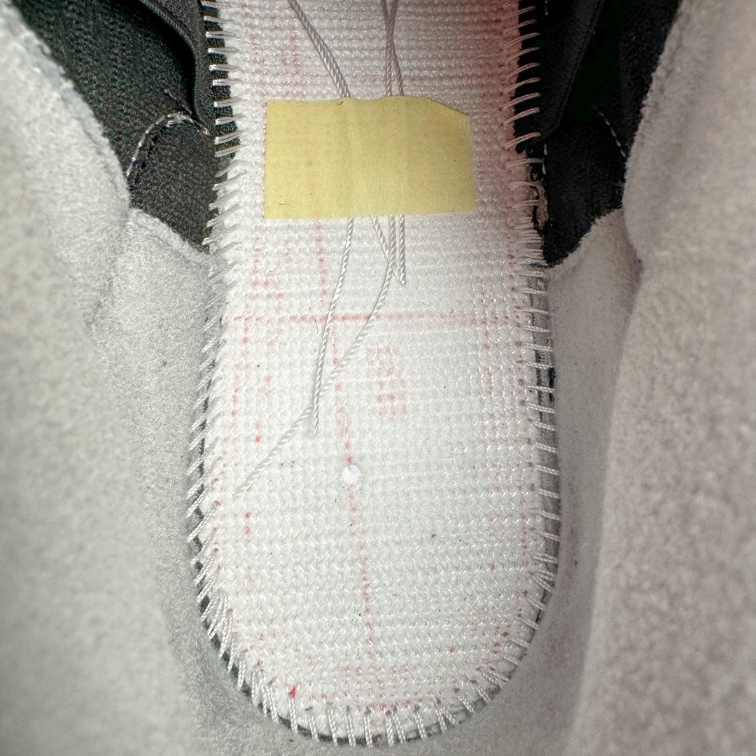 图片[21]-＃GX纯原 Air Jordan AJ3 Retro 复刻黑水泥 DN3707-010 圈内最强三代系列 匠心打造 开发时长超过半年 目前可过各类鉴定或无法鉴定 裸鞋随便操作 全套原纸板楦头开发 原厂大底磨具加持立体防滑纹理 原装可视Air Sole气垫 原汁原味最完美的三代版型 唯一正确鞋头趴度弧度高度鞋身腰线 原厂TPU彩虹扎染后跟饰片 正确内里反口里网布 皮料菱角分明不变形无多余毛边 广东原厂zp同批次手工大底描漆拉丝 市场唯一原厂鞋扣模具 原厂织唛标 原厂飞人电绣工艺 尾指中部跳三针 独家绑鞋带手法 印刷中底布 四线拉帮 米色美纹纸贴合固定 进口港宝加持 后跟自然饱满 全鞋荧光划线卡点 追求极致完美 每一双都是工艺品 多重QC质检 超越公司货的品控标准 实实在在的免检产品 尺码：40 40.5 41 42 42.5 43 44 44.5 45 45.5 46 47.5 48.5-选品中心