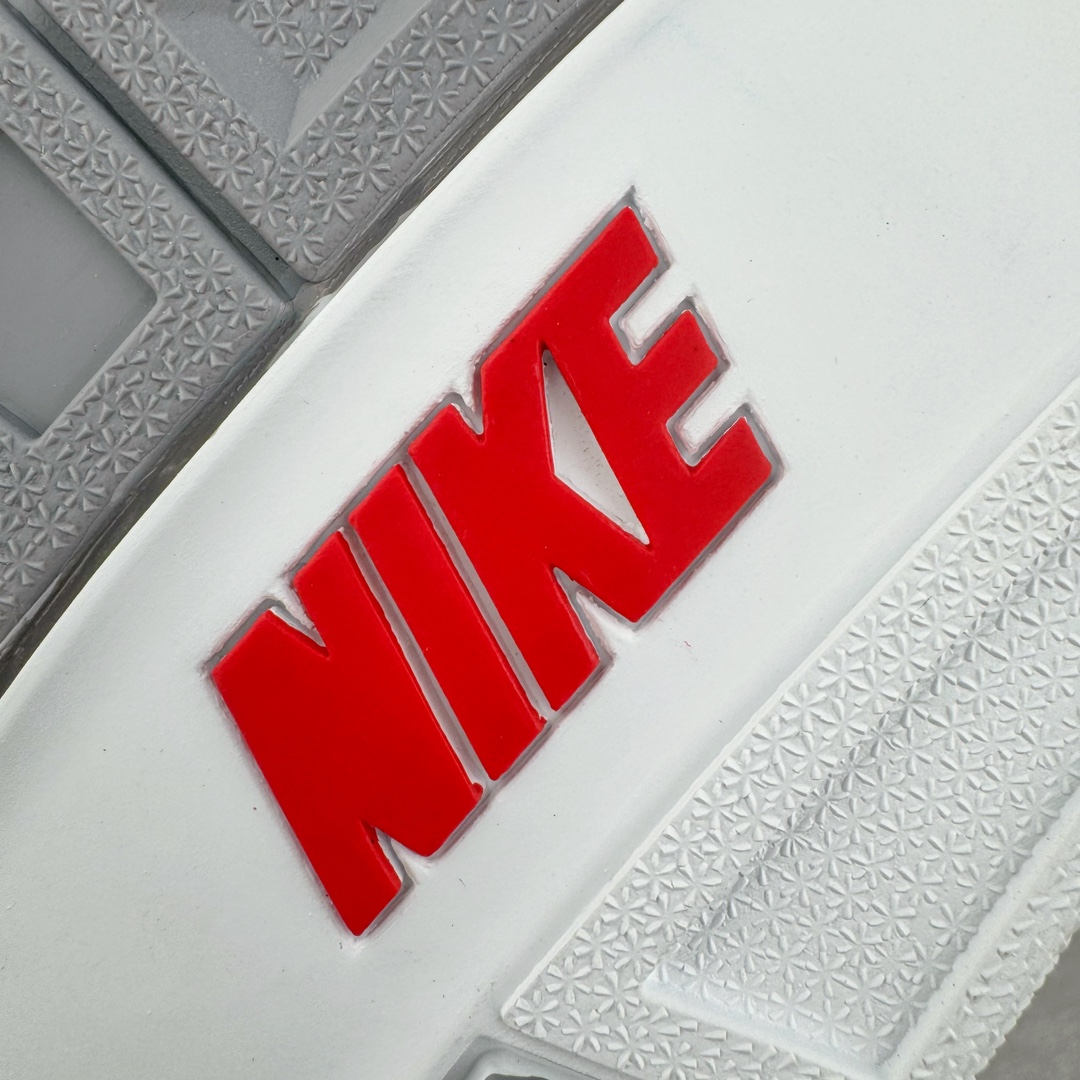 图片[11]-＃GX纯原 Air Jordan AJ3 Retro 复刻黑水泥 DN3707-010 圈内最强三代系列 匠心打造 开发时长超过半年 目前可过各类鉴定或无法鉴定 裸鞋随便操作 全套原纸板楦头开发 原厂大底磨具加持立体防滑纹理 原装可视Air Sole气垫 原汁原味最完美的三代版型 唯一正确鞋头趴度弧度高度鞋身腰线 原厂TPU彩虹扎染后跟饰片 正确内里反口里网布 皮料菱角分明不变形无多余毛边 广东原厂zp同批次手工大底描漆拉丝 市场唯一原厂鞋扣模具 原厂织唛标 原厂飞人电绣工艺 尾指中部跳三针 独家绑鞋带手法 印刷中底布 四线拉帮 米色美纹纸贴合固定 进口港宝加持 后跟自然饱满 全鞋荧光划线卡点 追求极致完美 每一双都是工艺品 多重QC质检 超越公司货的品控标准 实实在在的免检产品 尺码：40 40.5 41 42 42.5 43 44 44.5 45 45.5 46 47.5 48.5-选品中心