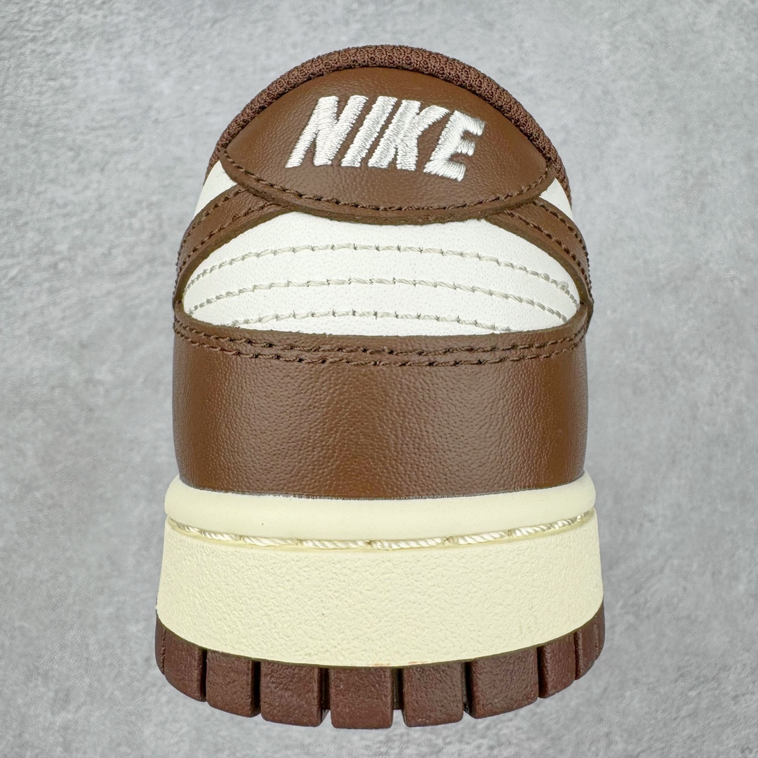 图片[8]-＃神版特价清仓 NK Dunk Low 实力大厂出品 全套原纸板楦头开发 确保原汁原味 完美呈现DUNK版型 一比一鞋头弧度高度鞋身弧度 此版本只针对中端市场 皮料材质有所更替 其他数据细节工艺流程均保持一致 绝不口嗨 细节品控鞋型随意对比 独家私模官方第六代原厂航空铝磨具打磨大底 鞋头坡度极致还原 无解鞋型 原盒原配 圈内天花板工艺 原厂玻璃冲刀 超高清洁度 全鞋零毛边皮料切割 原厂中底布点胶 中底布拉帮走线遵循公司 尺码对应库存‼️-选品中心