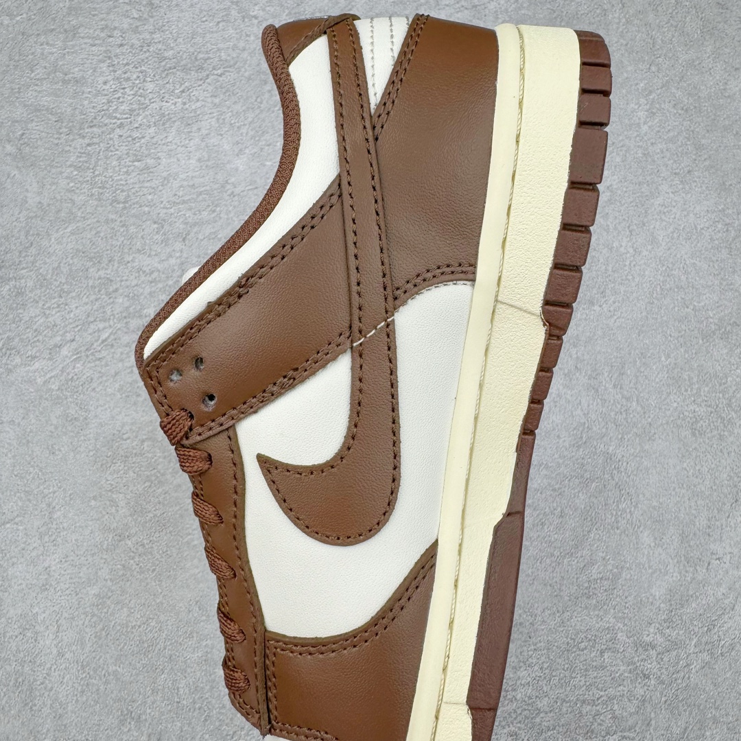 图片[7]-＃神版特价清仓 NK Dunk Low 实力大厂出品 全套原纸板楦头开发 确保原汁原味 完美呈现DUNK版型 一比一鞋头弧度高度鞋身弧度 此版本只针对中端市场 皮料材质有所更替 其他数据细节工艺流程均保持一致 绝不口嗨 细节品控鞋型随意对比 独家私模官方第六代原厂航空铝磨具打磨大底 鞋头坡度极致还原 无解鞋型 原盒原配 圈内天花板工艺 原厂玻璃冲刀 超高清洁度 全鞋零毛边皮料切割 原厂中底布点胶 中底布拉帮走线遵循公司 尺码对应库存‼️-选品中心