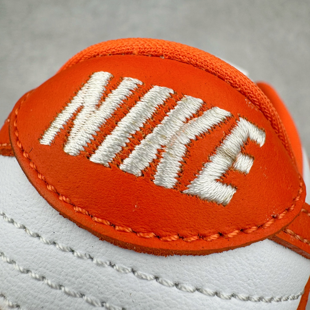 图片[13]-＃神版特价清仓 NK Dunk Low 实力大厂出品 全套原纸板楦头开发 确保原汁原味 完美呈现DUNK版型 一比一鞋头弧度高度鞋身弧度 此版本只针对中端市场 皮料材质有所更替 其他数据细节工艺流程均保持一致 绝不口嗨 细节品控鞋型随意对比 独家私模官方第六代原厂航空铝磨具打磨大底 鞋头坡度极致还原 无解鞋型 原盒原配 圈内天花板工艺 原厂玻璃冲刀 超高清洁度 全鞋零毛边皮料切割 原厂中底布点胶 中底布拉帮走线遵循公司 尺码对应库存‼️-选品中心