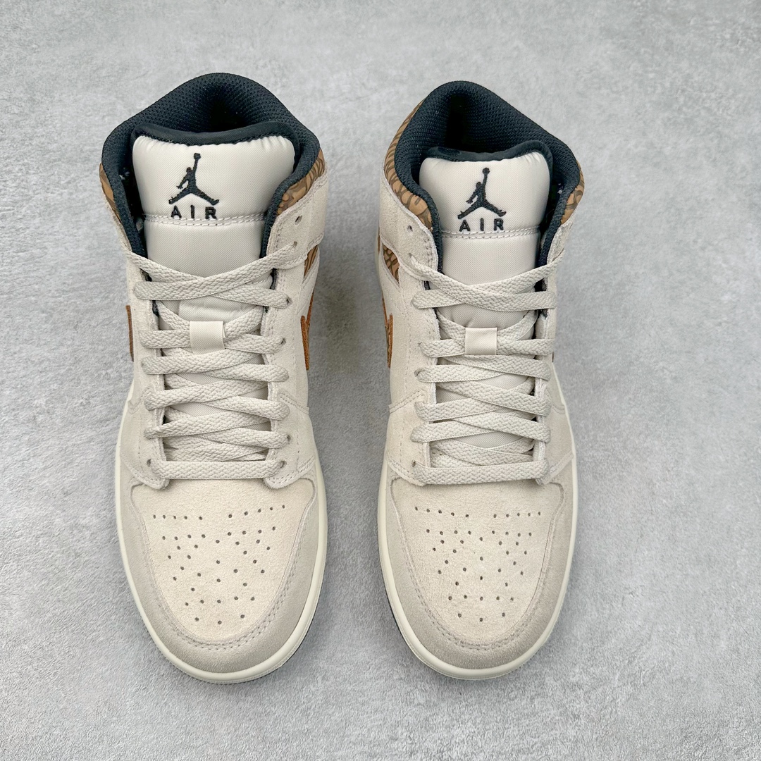 图片[2]-＃神版特价福利 Air Jordan AJ1 低帮中帮系列 知名大厂出品 原装楦头纸板开发 完美鞋型 超高清洁度 鞋型不臃肿别扭 原厂内置全掌气垫 A模大底 鞋舌AJ原厂专用牛津布 AJ专用反口珍珠布 原厂无杂质高弹内里海棉 特殊封边弹力鞋带 原鞋开模 拒绝公底 购置公司同步原材料 都有细节原汁原味 忠于原版 尺码对应库存‼️-选品中心