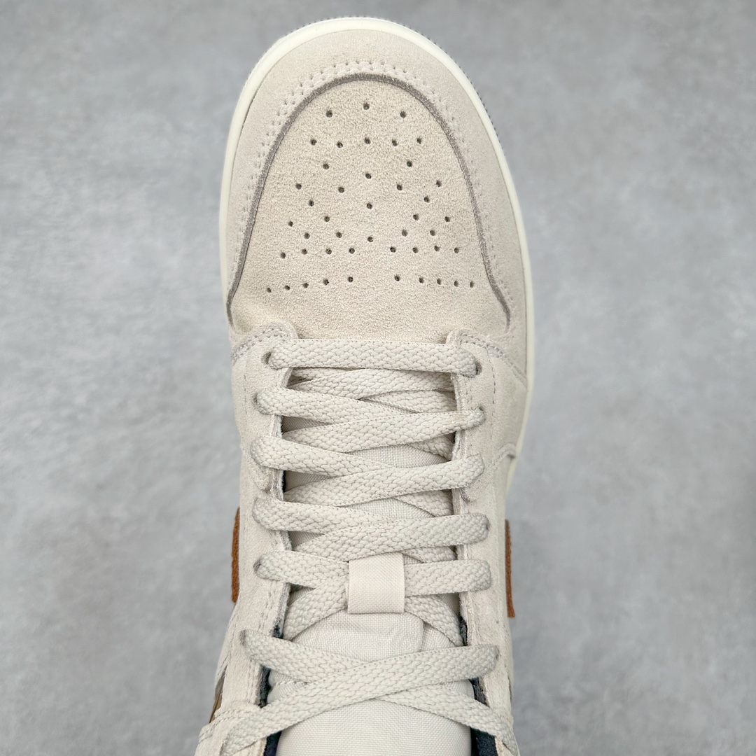 图片[4]-＃神版特价福利 Air Jordan AJ1 低帮中帮系列 知名大厂出品 原装楦头纸板开发 完美鞋型 超高清洁度 鞋型不臃肿别扭 原厂内置全掌气垫 A模大底 鞋舌AJ原厂专用牛津布 AJ专用反口珍珠布 原厂无杂质高弹内里海棉 特殊封边弹力鞋带 原鞋开模 拒绝公底 购置公司同步原材料 都有细节原汁原味 忠于原版 尺码对应库存‼️-选品中心