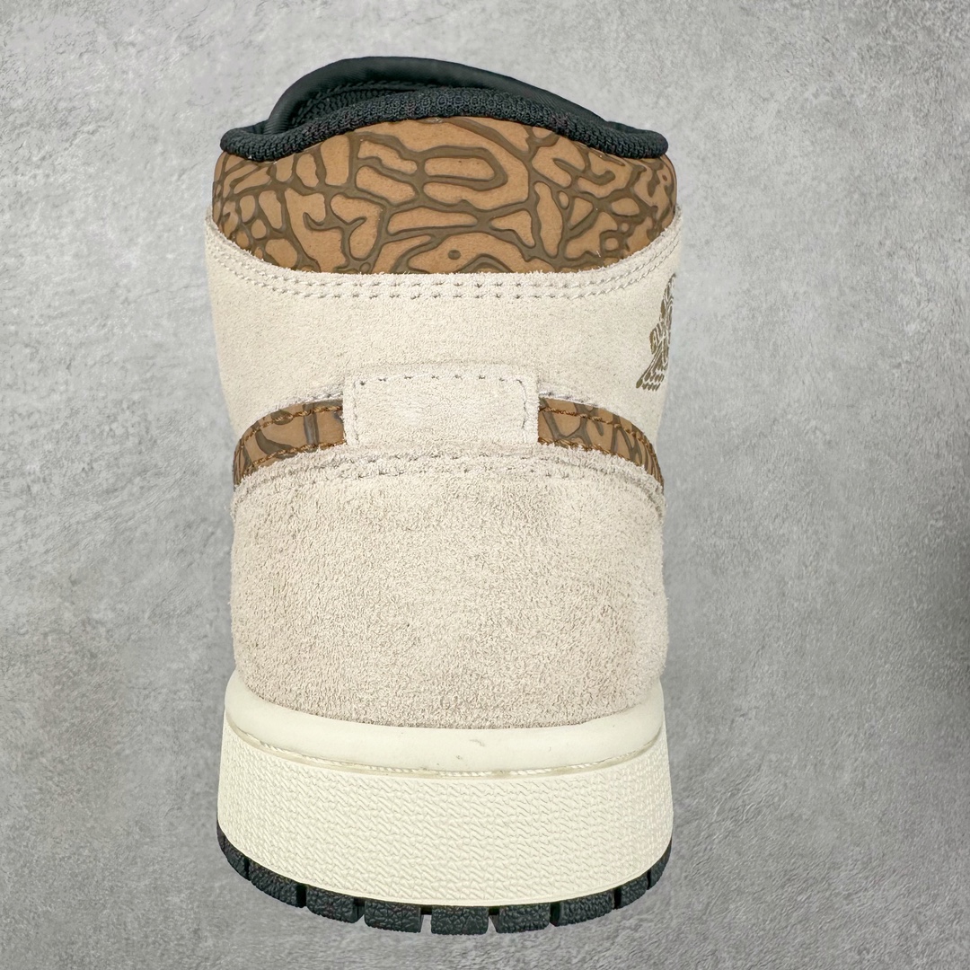 图片[8]-＃神版特价福利 Air Jordan AJ1 低帮中帮系列 知名大厂出品 原装楦头纸板开发 完美鞋型 超高清洁度 鞋型不臃肿别扭 原厂内置全掌气垫 A模大底 鞋舌AJ原厂专用牛津布 AJ专用反口珍珠布 原厂无杂质高弹内里海棉 特殊封边弹力鞋带 原鞋开模 拒绝公底 购置公司同步原材料 都有细节原汁原味 忠于原版 尺码对应库存‼️-选品中心