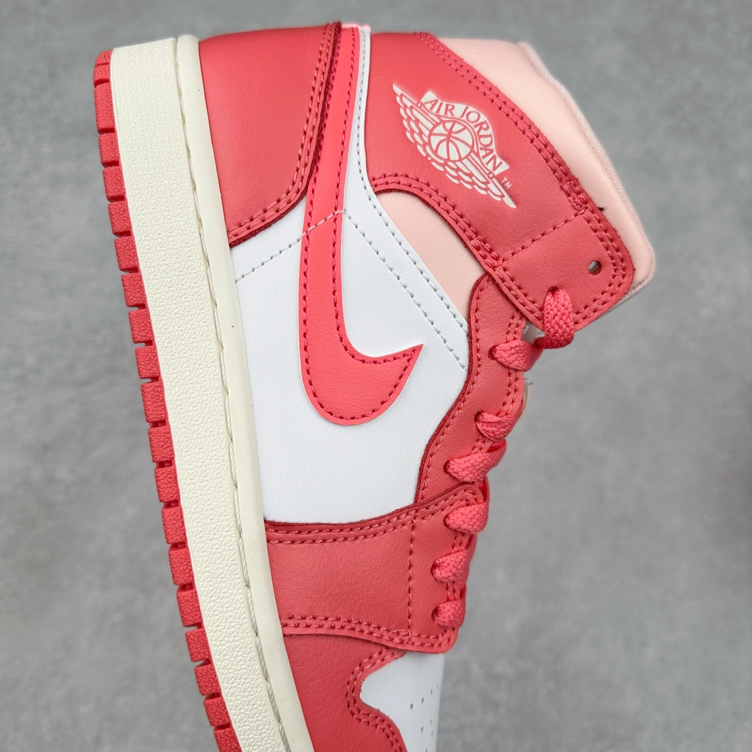 图片[6]-＃神版特价福利 Air Jordan AJ1 低帮中帮系列 知名大厂出品 原装楦头纸板开发 完美鞋型 超高清洁度 鞋型不臃肿别扭 原厂内置全掌气垫 A模大底 鞋舌AJ原厂专用牛津布 AJ专用反口珍珠布 原厂无杂质高弹内里海棉 特殊封边弹力鞋带 原鞋开模 拒绝公底 购置公司同步原材料 都有细节原汁原味 忠于原版 尺码对应库存‼️-选品中心