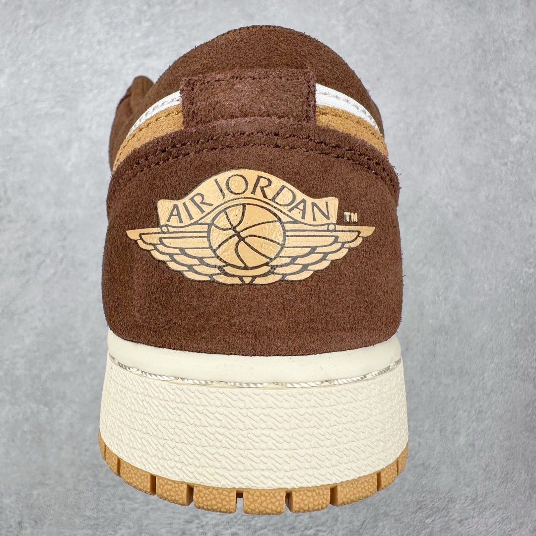 图片[8]-＃神版特价福利 Air Jordan AJ1 低帮中帮系列 知名大厂出品 原装楦头纸板开发 完美鞋型 超高清洁度 鞋型不臃肿别扭 原厂内置全掌气垫 A模大底 鞋舌AJ原厂专用牛津布 AJ专用反口珍珠布 原厂无杂质高弹内里海棉 特殊封边弹力鞋带 原鞋开模 拒绝公底 购置公司同步原材料 都有细节原汁原味 忠于原版 尺码对应库存‼️-选品中心