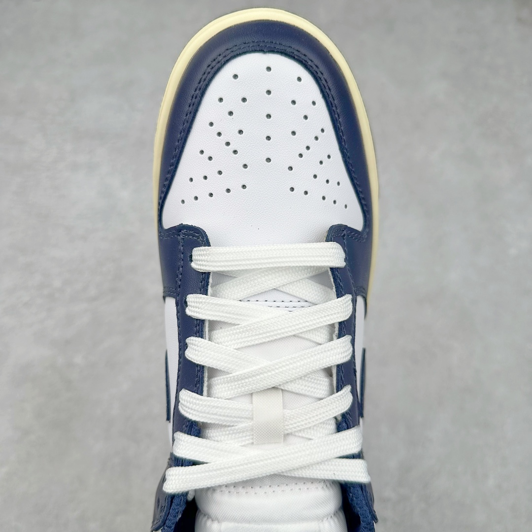 图片[4]-＃神版特价清仓 NK Dunk Low 实力大厂出品 全套原纸板楦头开发 确保原汁原味 完美呈现DUNK版型 一比一鞋头弧度高度鞋身弧度 此版本只针对中端市场 皮料材质有所更替 其他数据细节工艺流程均保持一致 绝不口嗨 细节品控鞋型随意对比 独家私模官方第六代原厂航空铝磨具打磨大底 鞋头坡度极致还原 无解鞋型 原盒原配 圈内天花板工艺 原厂玻璃冲刀 超高清洁度 全鞋零毛边皮料切割 原厂中底布点胶 中底布拉帮走线遵循公司 尺码对应库存‼️-选品中心