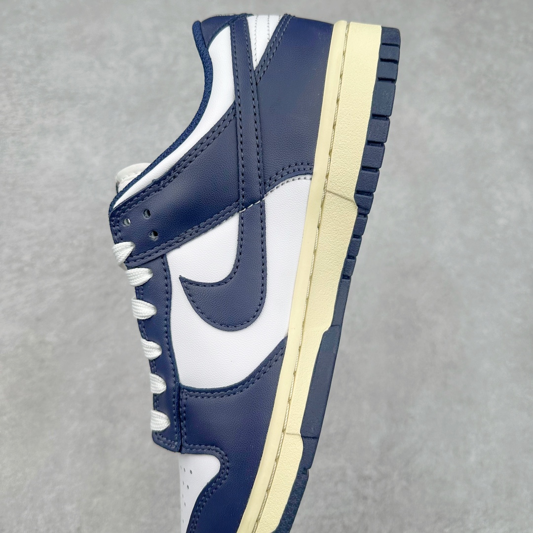 图片[7]-＃神版特价清仓 NK Dunk Low 实力大厂出品 全套原纸板楦头开发 确保原汁原味 完美呈现DUNK版型 一比一鞋头弧度高度鞋身弧度 此版本只针对中端市场 皮料材质有所更替 其他数据细节工艺流程均保持一致 绝不口嗨 细节品控鞋型随意对比 独家私模官方第六代原厂航空铝磨具打磨大底 鞋头坡度极致还原 无解鞋型 原盒原配 圈内天花板工艺 原厂玻璃冲刀 超高清洁度 全鞋零毛边皮料切割 原厂中底布点胶 中底布拉帮走线遵循公司 尺码对应库存‼️-选品中心