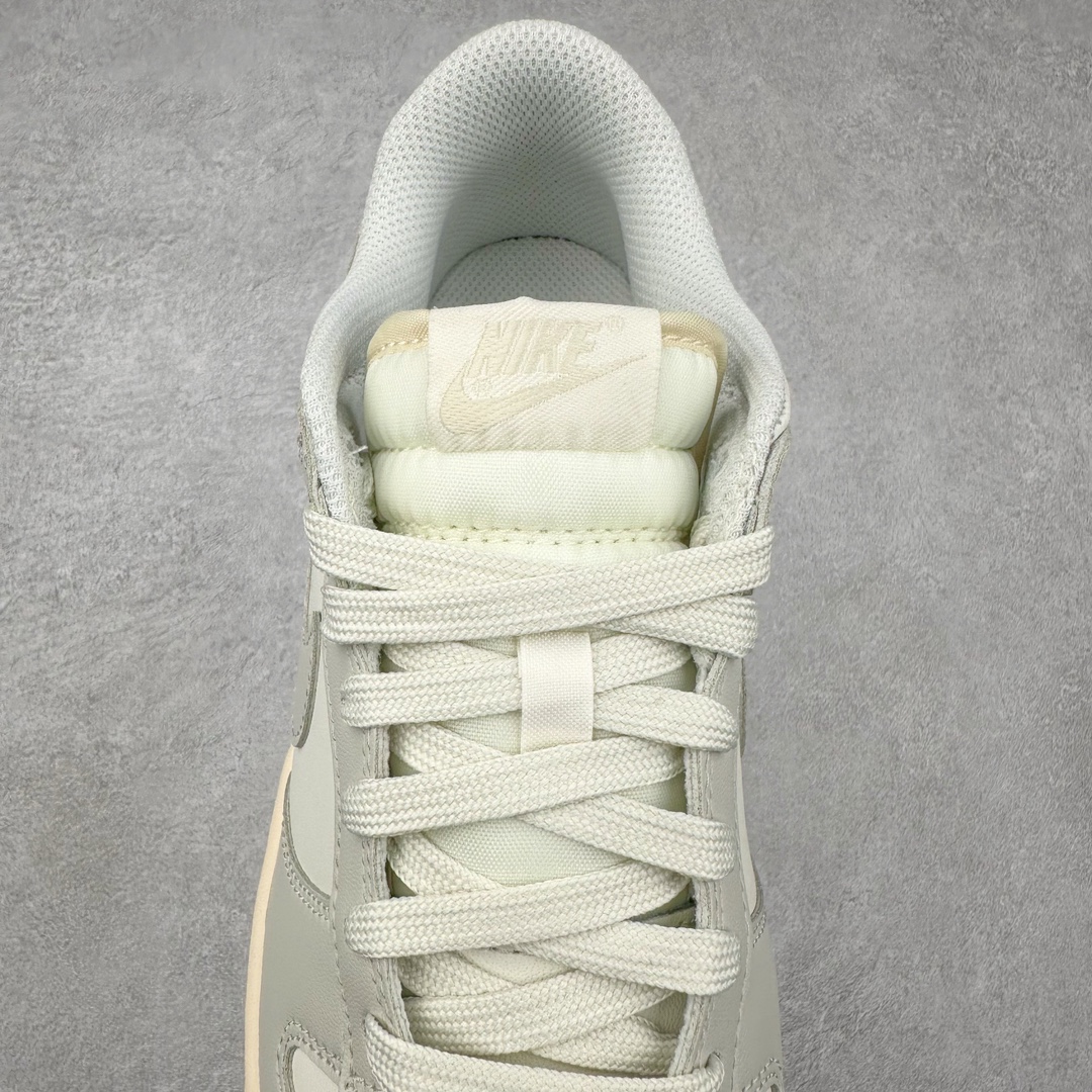 图片[5]-＃神版特价清仓 NK Dunk Low 实力大厂出品 全套原纸板楦头开发 确保原汁原味 完美呈现DUNK版型 一比一鞋头弧度高度鞋身弧度 此版本只针对中端市场 皮料材质有所更替 其他数据细节工艺流程均保持一致 绝不口嗨 细节品控鞋型随意对比 独家私模官方第六代原厂航空铝磨具打磨大底 鞋头坡度极致还原 无解鞋型 原盒原配 圈内天花板工艺 原厂玻璃冲刀 超高清洁度 全鞋零毛边皮料切割 原厂中底布点胶 中底布拉帮走线遵循公司 尺码对应库存‼️-选品中心