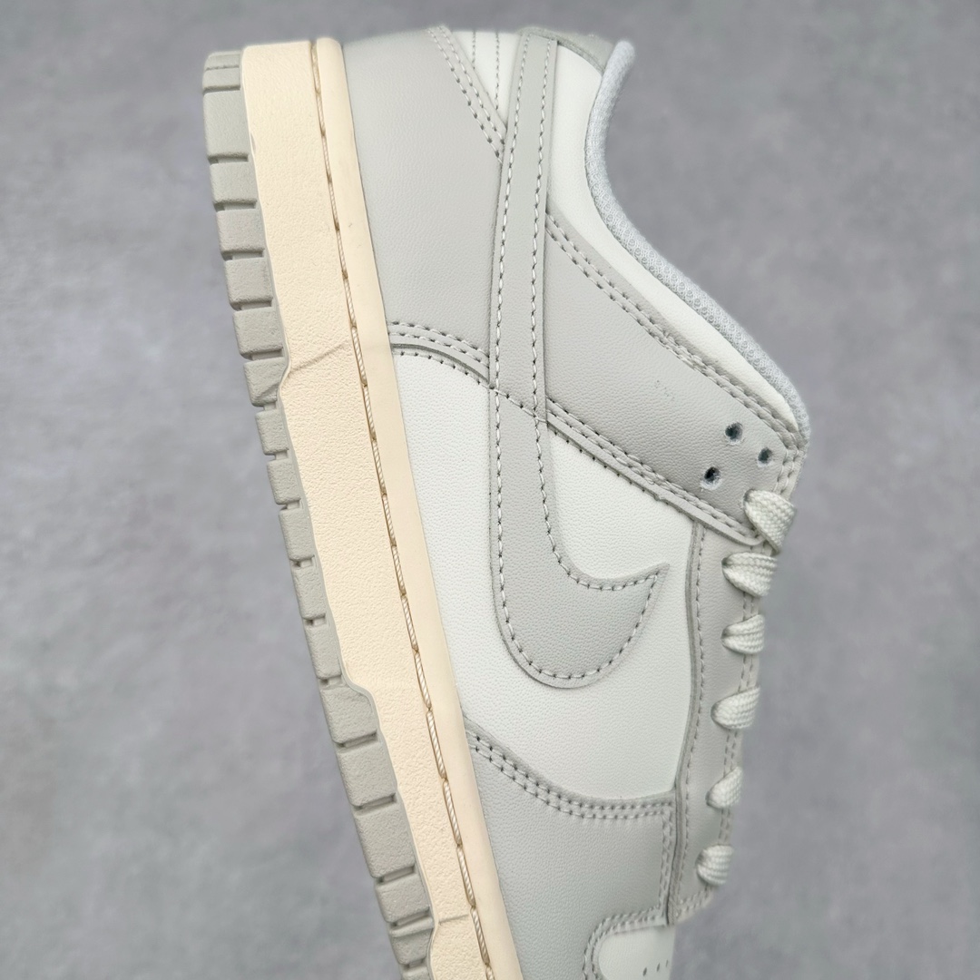 图片[6]-＃神版特价清仓 NK Dunk Low 实力大厂出品 全套原纸板楦头开发 确保原汁原味 完美呈现DUNK版型 一比一鞋头弧度高度鞋身弧度 此版本只针对中端市场 皮料材质有所更替 其他数据细节工艺流程均保持一致 绝不口嗨 细节品控鞋型随意对比 独家私模官方第六代原厂航空铝磨具打磨大底 鞋头坡度极致还原 无解鞋型 原盒原配 圈内天花板工艺 原厂玻璃冲刀 超高清洁度 全鞋零毛边皮料切割 原厂中底布点胶 中底布拉帮走线遵循公司 尺码对应库存‼️-选品中心