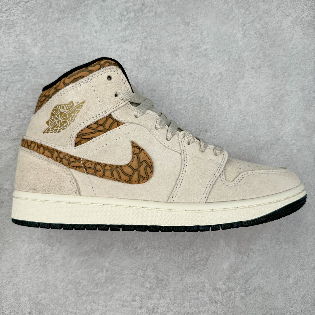 #神版特价福利 Air Jordan AJ1 低帮中帮系列 知名大厂出品 原装楦头纸板开发 完美鞋型 超高清洁度 鞋型不臃肿别扭 原厂内置全掌气垫 A模大底 鞋舌AJ原厂专用牛津布 AJ专用反口珍珠布 原厂无杂质高弹内里海棉 特殊封边弹力鞋带 原鞋开模 拒绝公底 购置公司同步原材料 都有细节原汁原味 忠于原版 尺码对应库存‼️-选品中心