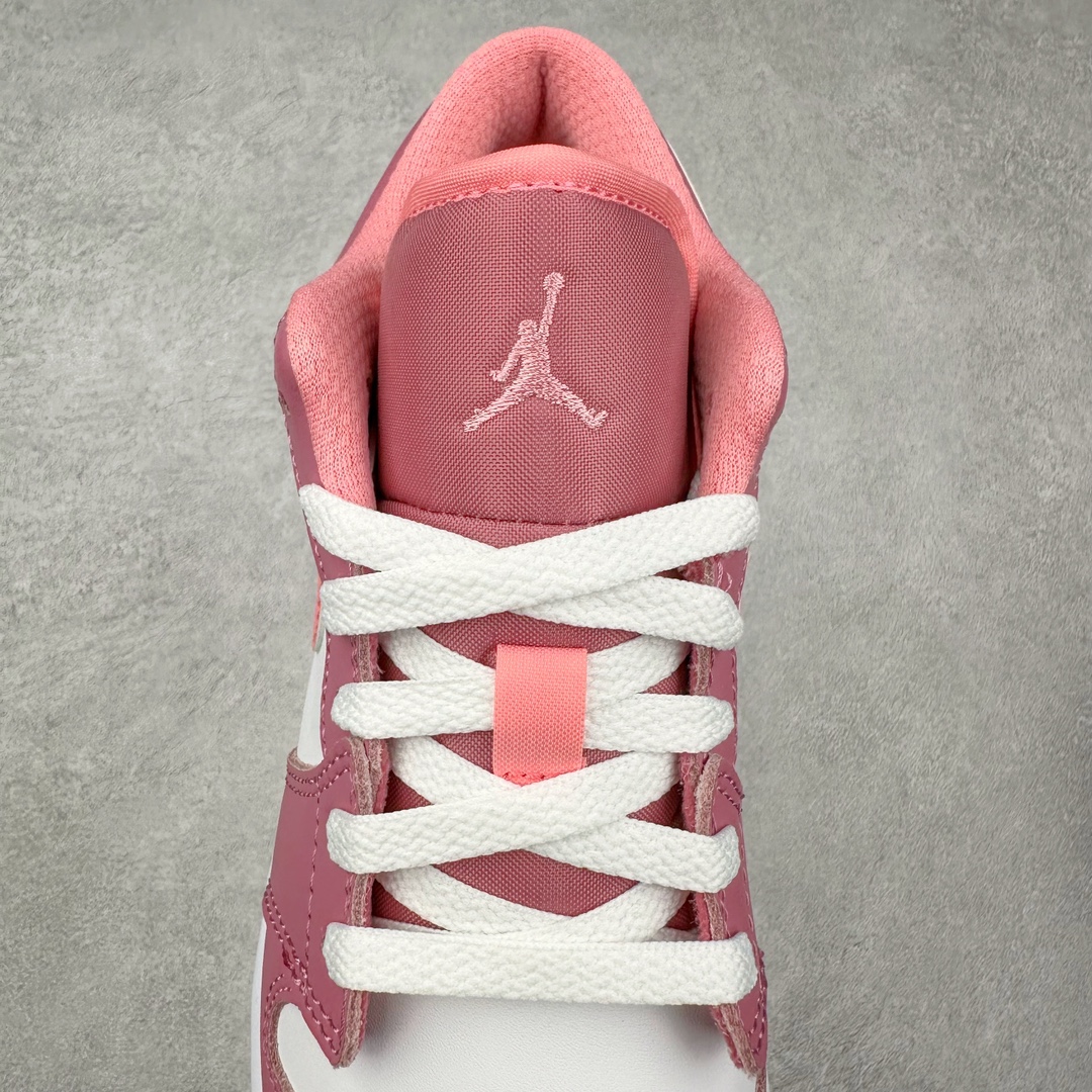 图片[5]-＃神版特价福利 Air Jordan AJ1 低帮中帮系列 知名大厂出品 原装楦头纸板开发 完美鞋型 超高清洁度 鞋型不臃肿别扭 原厂内置全掌气垫 A模大底 鞋舌AJ原厂专用牛津布 AJ专用反口珍珠布 原厂无杂质高弹内里海棉 特殊封边弹力鞋带 原鞋开模 拒绝公底 购置公司同步原材料 都有细节原汁原味 忠于原版 尺码对应库存‼️-选品中心