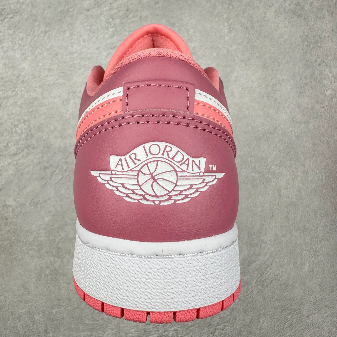 图片[8]-＃神版特价福利 Air Jordan AJ1 低帮中帮系列 知名大厂出品 原装楦头纸板开发 完美鞋型 超高清洁度 鞋型不臃肿别扭 原厂内置全掌气垫 A模大底 鞋舌AJ原厂专用牛津布 AJ专用反口珍珠布 原厂无杂质高弹内里海棉 特殊封边弹力鞋带 原鞋开模 拒绝公底 购置公司同步原材料 都有细节原汁原味 忠于原版 尺码对应库存‼️-选品中心