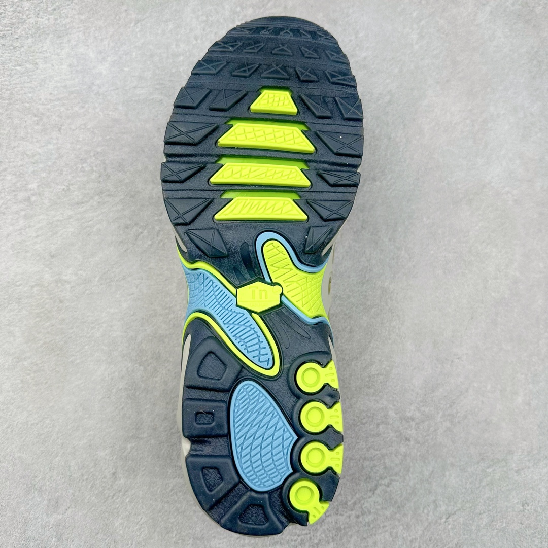 图片[9]-＃特价福利 NK Air Max Plus Drift 复古气垫跑鞋 中底造型大部分保留，仅在前段追加了加固上翻 鞋面的经典轮廓得以重塑 带来更契合现代审美的外观 整双鞋采用撞色妆点 鞋面采用网眼布和皮革材质打造 鞋舌处带有 3M 反光科技 鞋垫处和鞋后跟印有 “TN” 字样 彰显鞋款身份 配置方面中底搭载 Air Max 科技 保证了日常穿着的缓震性 尺码：36 36.5 37.5 38 38.5 39 40 40.5 41 42 42.5 43 44 44.5 45-选品中心