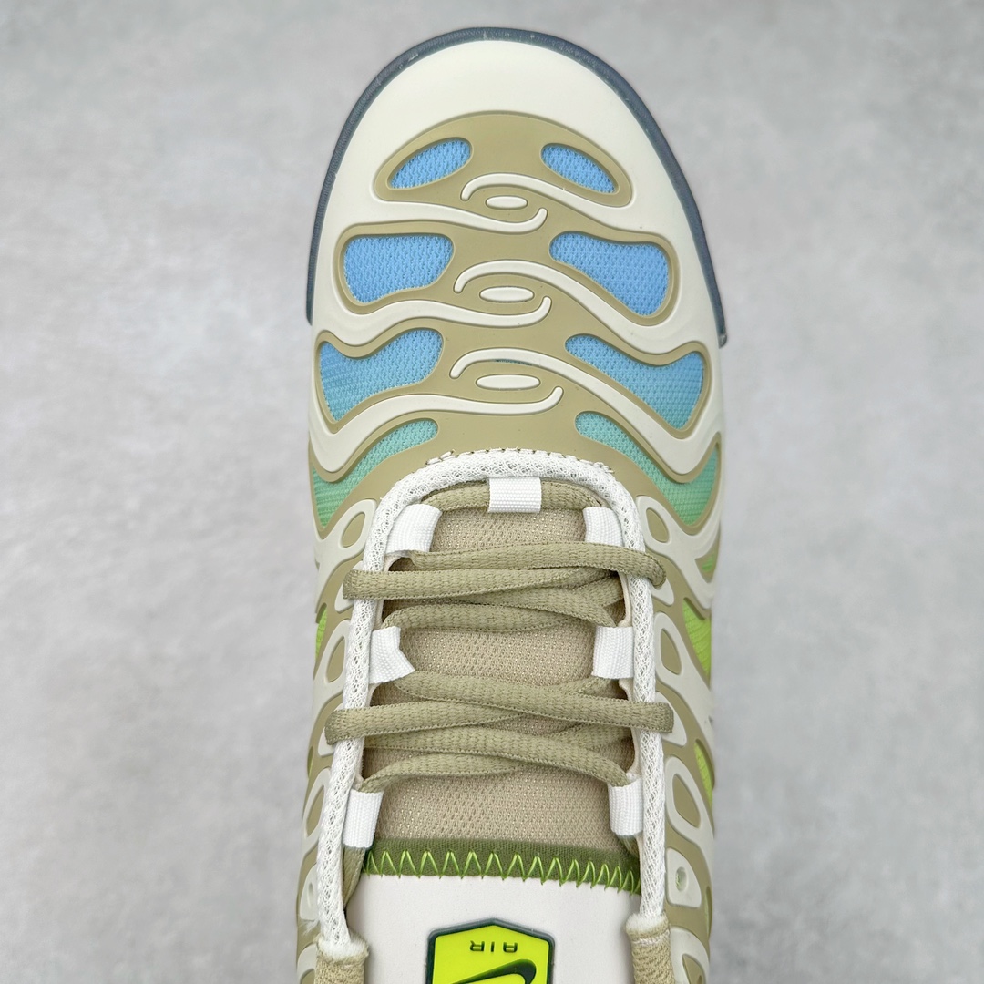 图片[4]-＃特价福利 NK Air Max Plus Drift 复古气垫跑鞋 中底造型大部分保留，仅在前段追加了加固上翻 鞋面的经典轮廓得以重塑 带来更契合现代审美的外观 整双鞋采用撞色妆点 鞋面采用网眼布和皮革材质打造 鞋舌处带有 3M 反光科技 鞋垫处和鞋后跟印有 “TN” 字样 彰显鞋款身份 配置方面中底搭载 Air Max 科技 保证了日常穿着的缓震性 尺码：36 36.5 37.5 38 38.5 39 40 40.5 41 42 42.5 43 44 44.5 45-选品中心