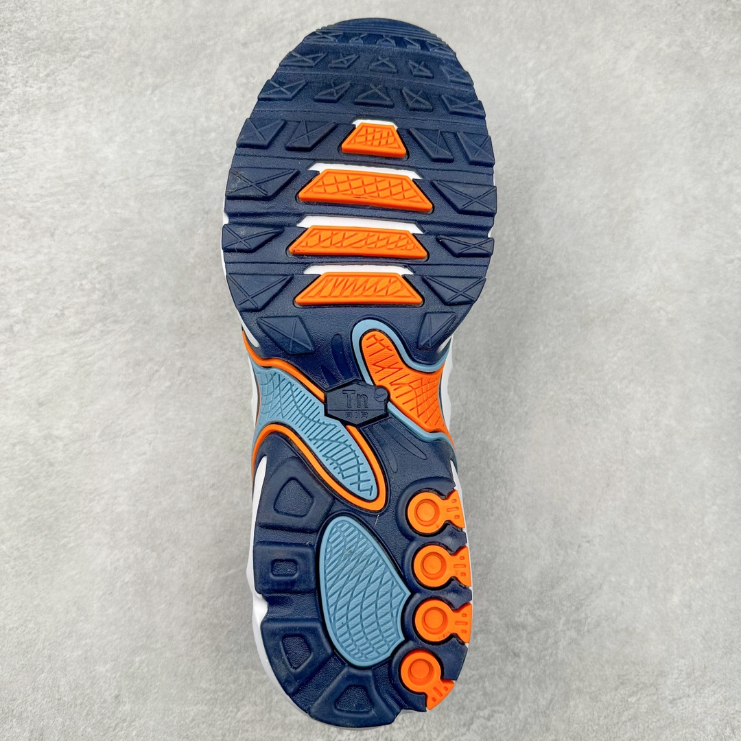 图片[9]-＃特价福利 NK Air Max Plus Drift 复古气垫跑鞋 中底造型大部分保留，仅在前段追加了加固上翻 鞋面的经典轮廓得以重塑 带来更契合现代审美的外观 整双鞋采用撞色妆点 鞋面采用网眼布和皮革材质打造 鞋舌处带有 3M 反光科技 鞋垫处和鞋后跟印有 “TN” 字样 彰显鞋款身份 配置方面中底搭载 Air Max 科技 保证了日常穿着的缓震性 尺码：36 36.5 37.5 38 38.5 39 40 40.5 41 42 42.5 43 44 44.5 45-选品中心