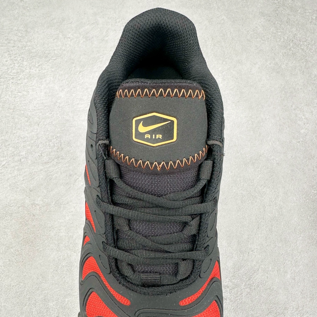 图片[5]-＃特价福利 NK Air Max Plus Drift 复古气垫跑鞋 中底造型大部分保留，仅在前段追加了加固上翻 鞋面的经典轮廓得以重塑 带来更契合现代审美的外观 整双鞋采用撞色妆点 鞋面采用网眼布和皮革材质打造 鞋舌处带有 3M 反光科技 鞋垫处和鞋后跟印有 “TN” 字样 彰显鞋款身份 配置方面中底搭载 Air Max 科技 保证了日常穿着的缓震性 尺码：36 36.5 37.5 38 38.5 39 40 40.5 41 42 42.5 43 44 44.5 45-选品中心