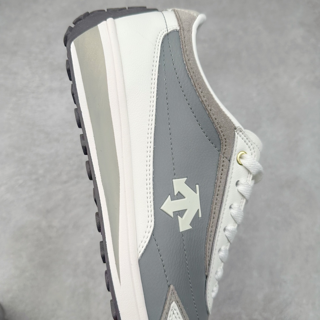 图片[6]-DESCENTE 迪桑特系带舒适百搭防滑耐磨低帮生活休闲鞋 原楦原纸版开发版型 鞋底设计有特殊的纹理或材料 以增加摩擦力 减少滑倒的风险 使用耐用的材料制成 能够承受长时间的使用和摩擦 减少磨损 尺码：36 36.5 37 38 38.5 39 40 40.5 41 42 42.5 43 44 45-选品中心