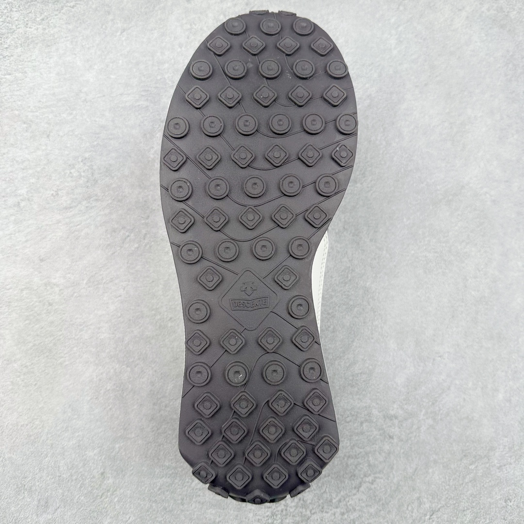 图片[9]-DESCENTE 迪桑特系带舒适百搭防滑耐磨低帮生活休闲鞋 原楦原纸版开发版型 鞋底设计有特殊的纹理或材料 以增加摩擦力 减少滑倒的风险 使用耐用的材料制成 能够承受长时间的使用和摩擦 减少磨损 尺码：36 36.5 37 38 38.5 39 40 40.5 41 42 42.5 43 44 45-选品中心