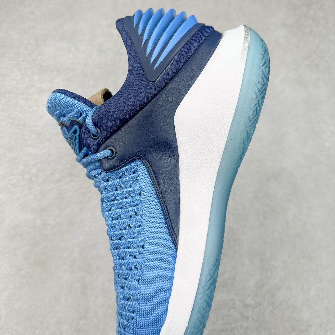 图片[7]-＃K版纯原 Air Jordan XXXII AJ32 Low PF 减震防滑低帮实战篮球鞋 北卡蓝 AH3347-401 再次以经典白蓝配色向迈克尔的伟大精神致敬，结合 Zoom Air 缓震系统和 FlightSpeed 技术，为运动员带来柔和的缓冲以及迅速灵敏的响应。匠心搭配 Flyknit 鞋面，轻盈包覆双足，低帮版本，灵动极速的非凡体验。 尺码：39 40 40.5 41 42 42.5 43 44 44.5 45 46 47.5-选品中心